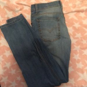 Levi skinny/straight leg jeans